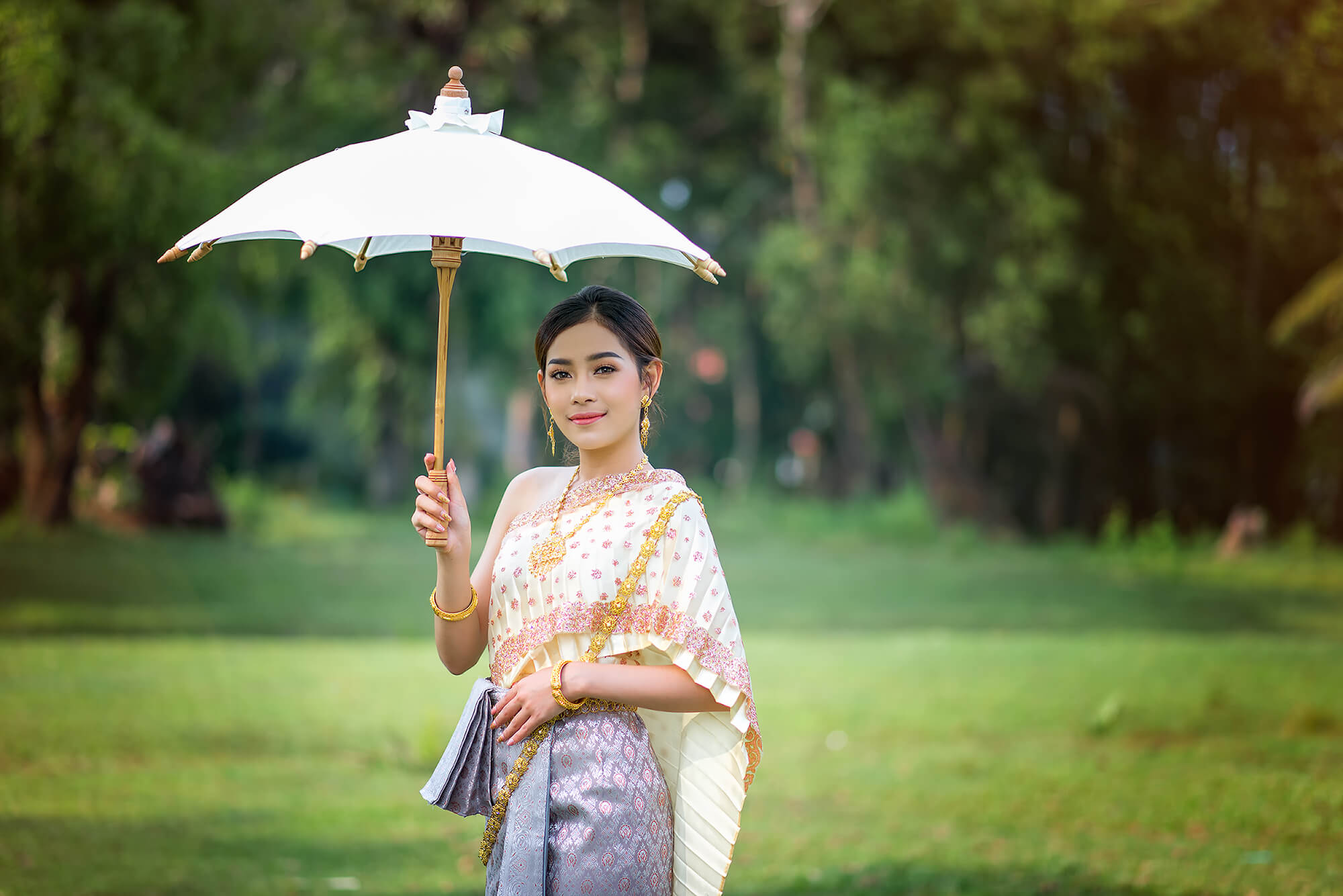 Phuket Traditional Thai Clothing with Photographer