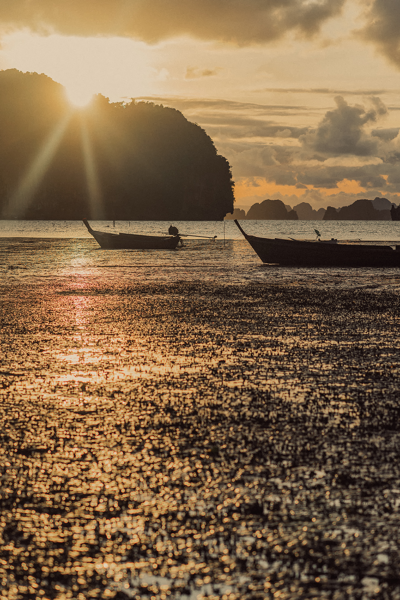 Long tail boat Ao Talen Krabi