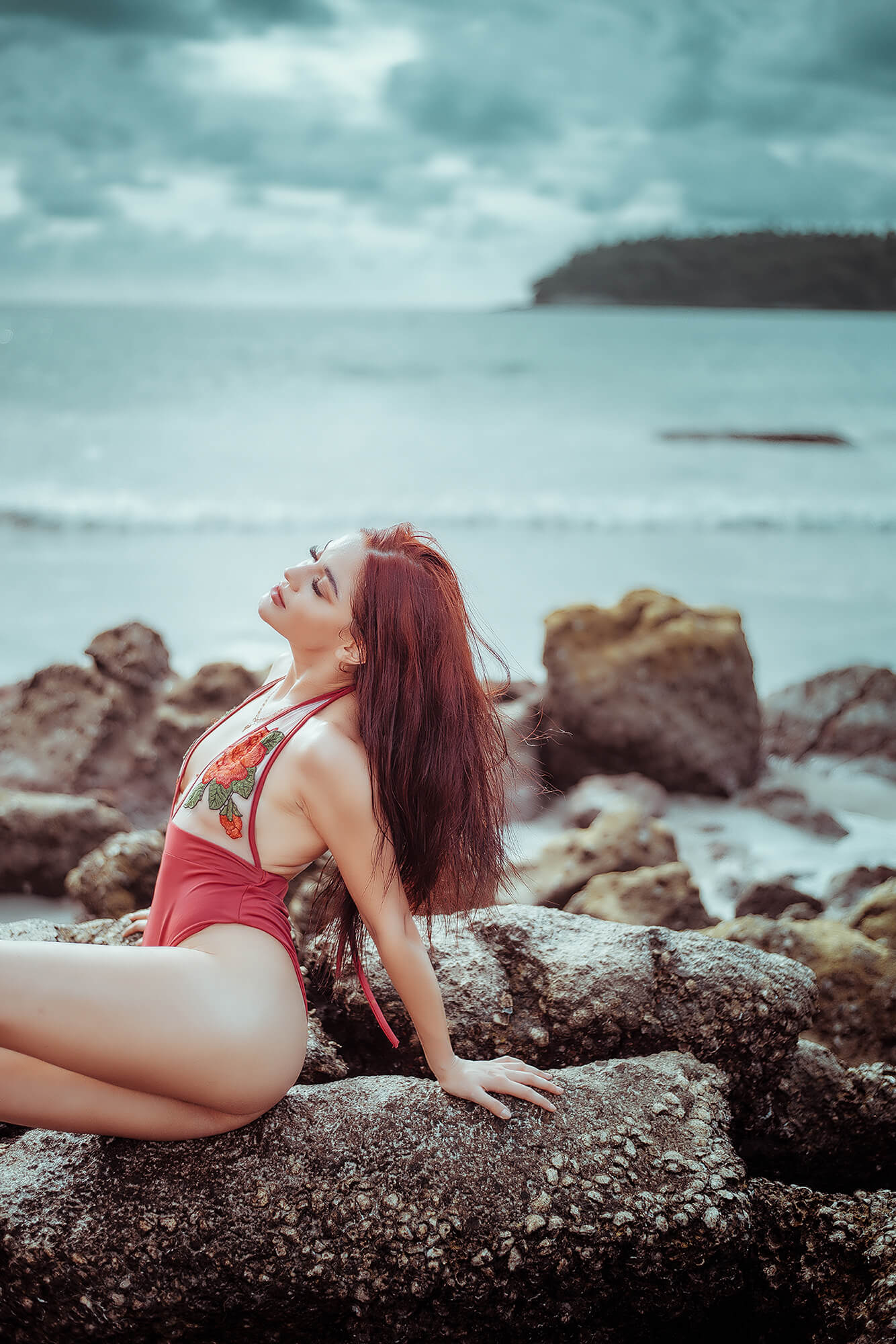 Bikini portrait surfboard photoshoot