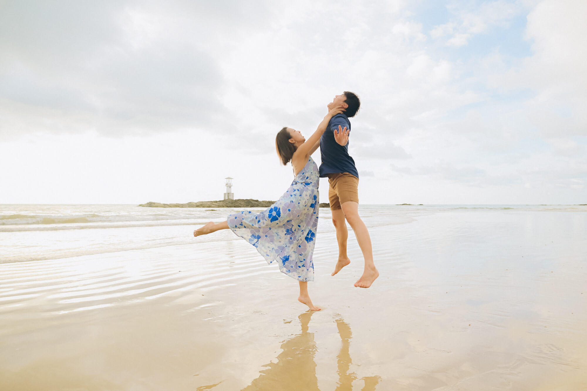 Khao Lak engagement photoshoot by Fotorod