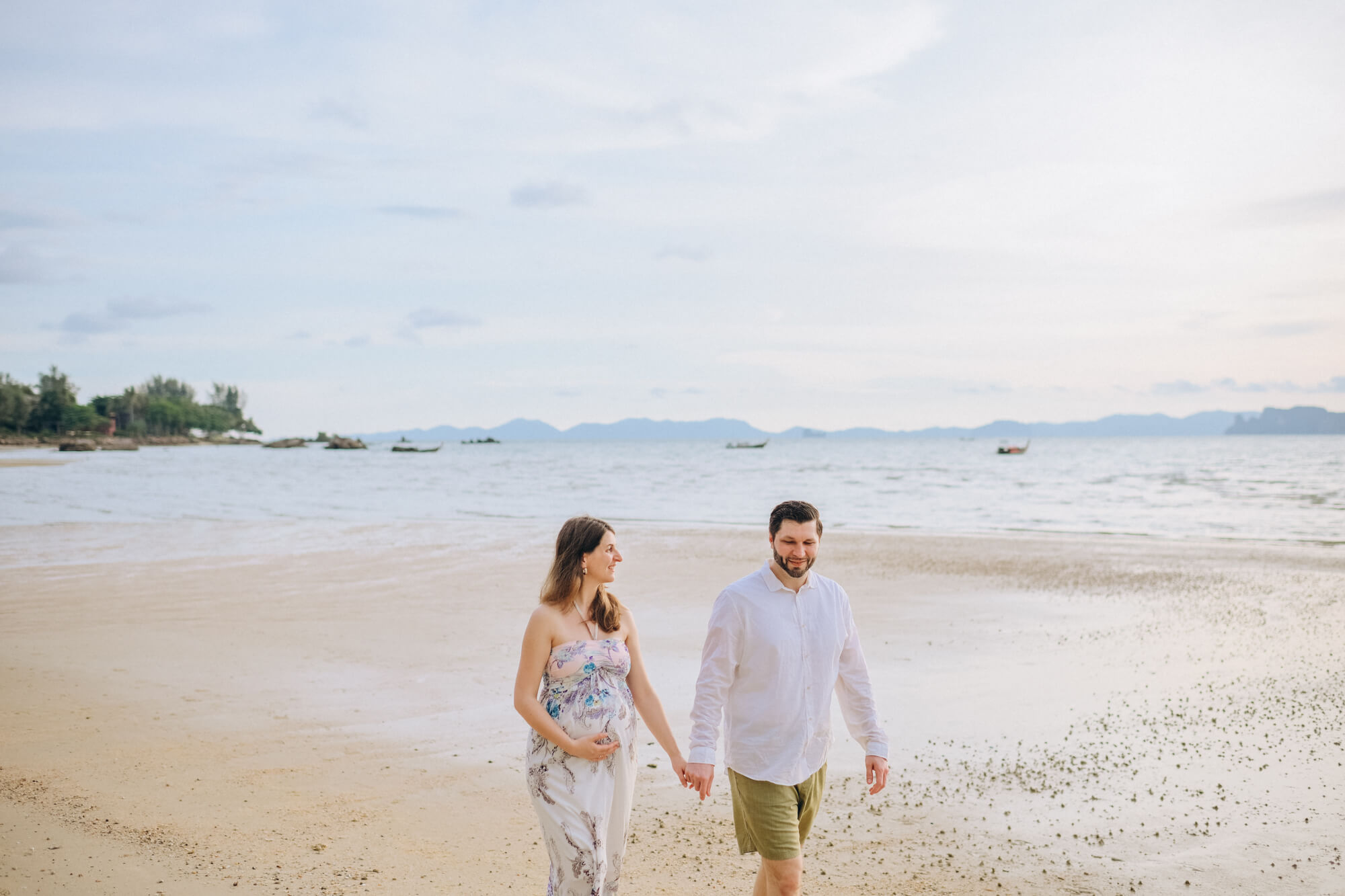 Tubkaak-Krabi Maternity Photographer