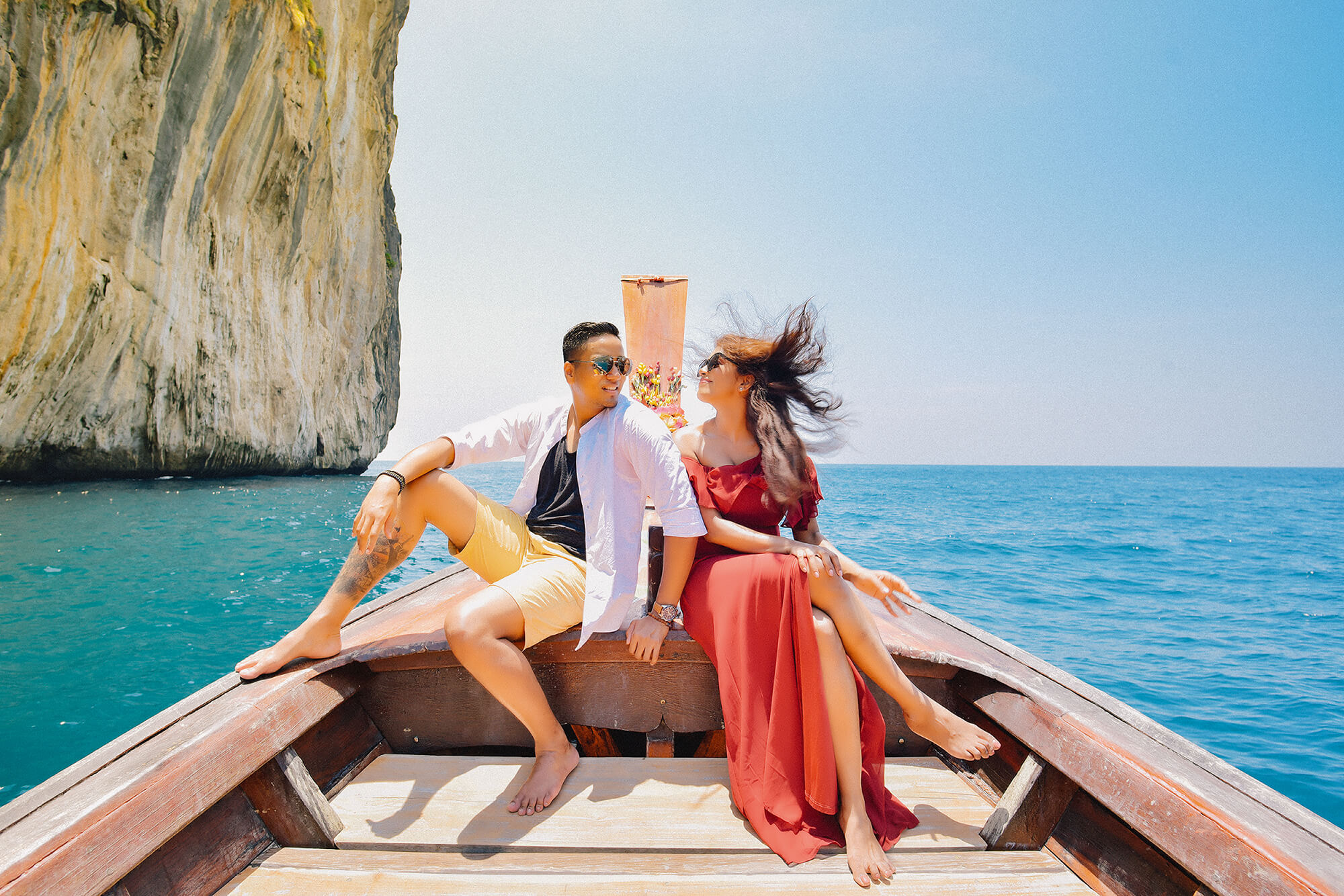 Phi Phi Island Couple Romantic on longtail boat