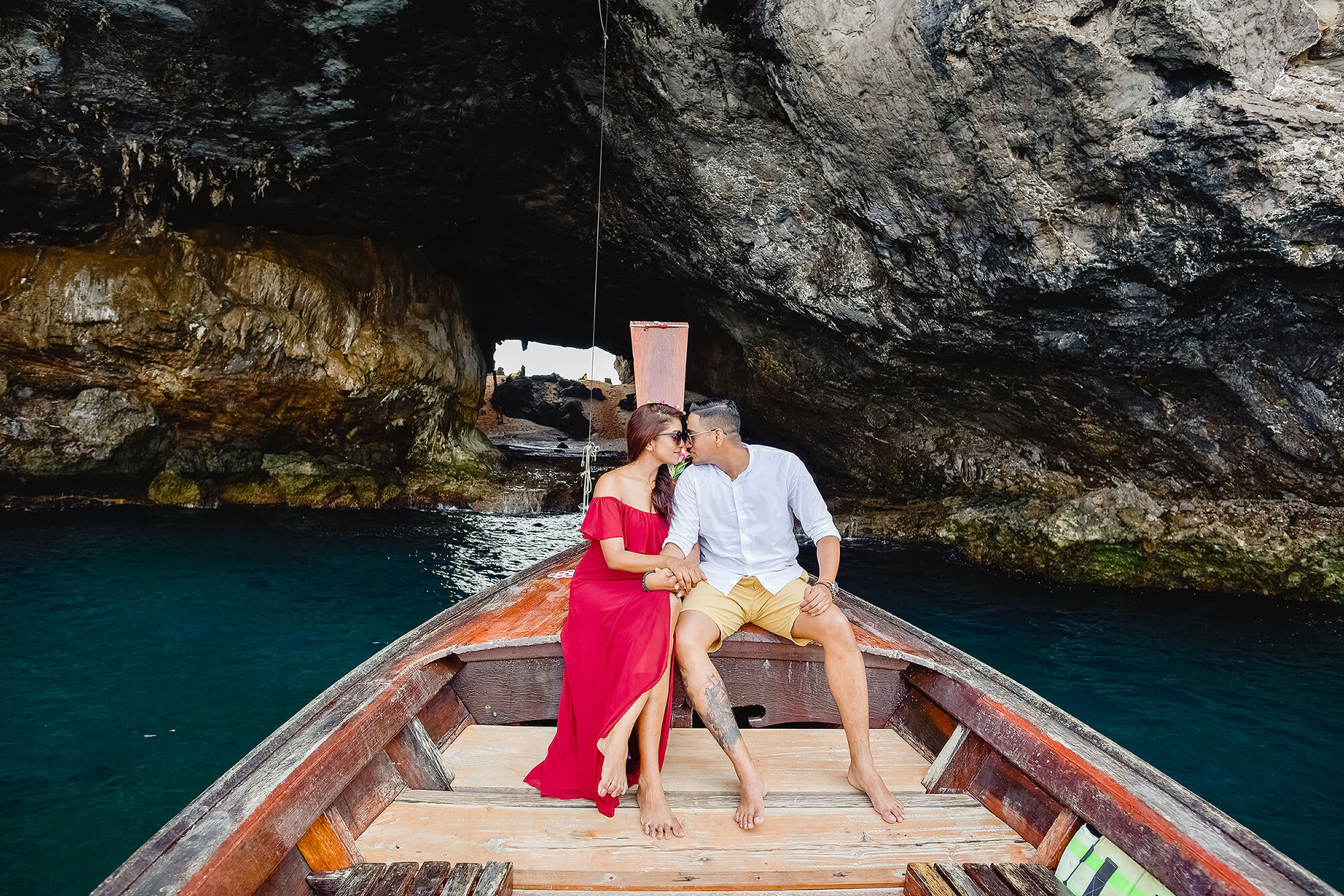 Phi Phi Island Couple Romantic on longtail boat