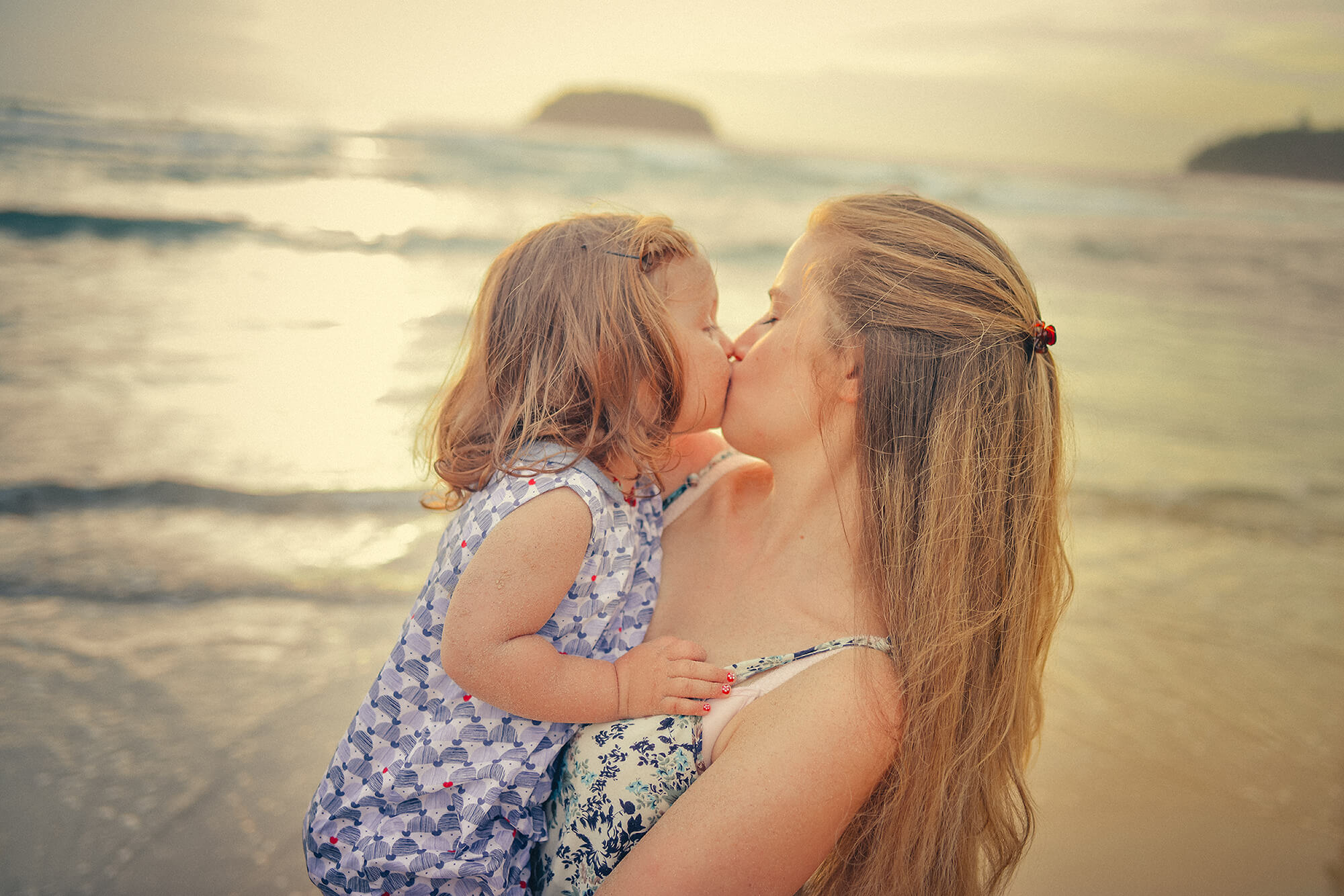 Family photographer in Phuket