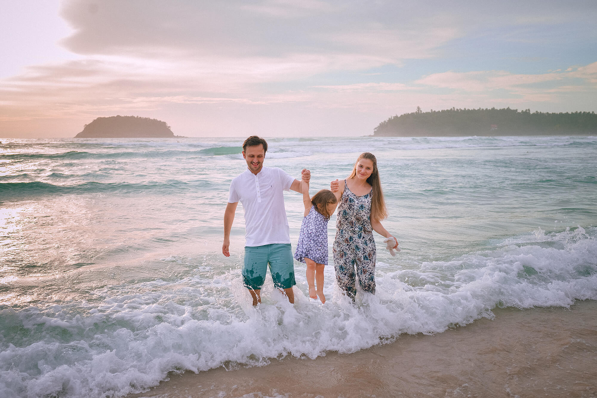 Family photographer in Phuket