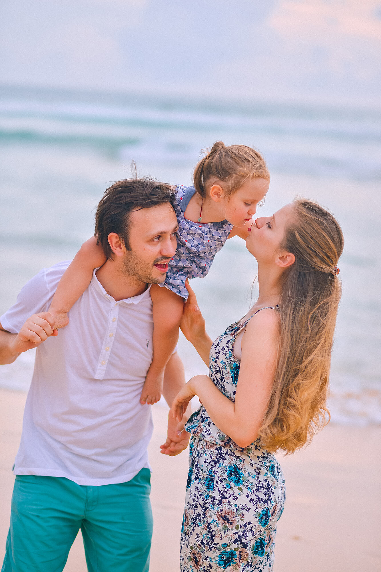 Family photographer in Phuket