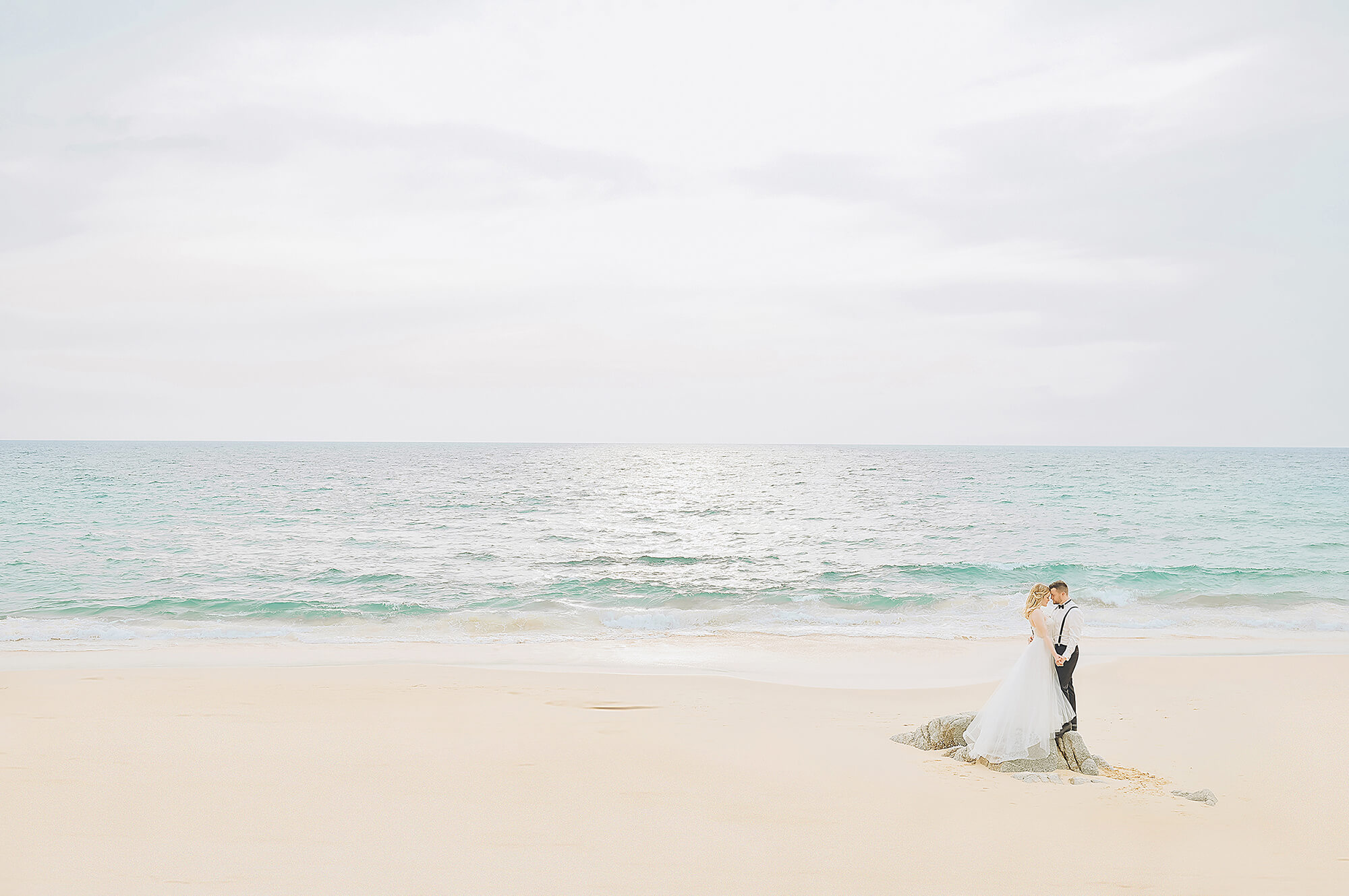 Honeymoon vacation photoshoot in Phuket