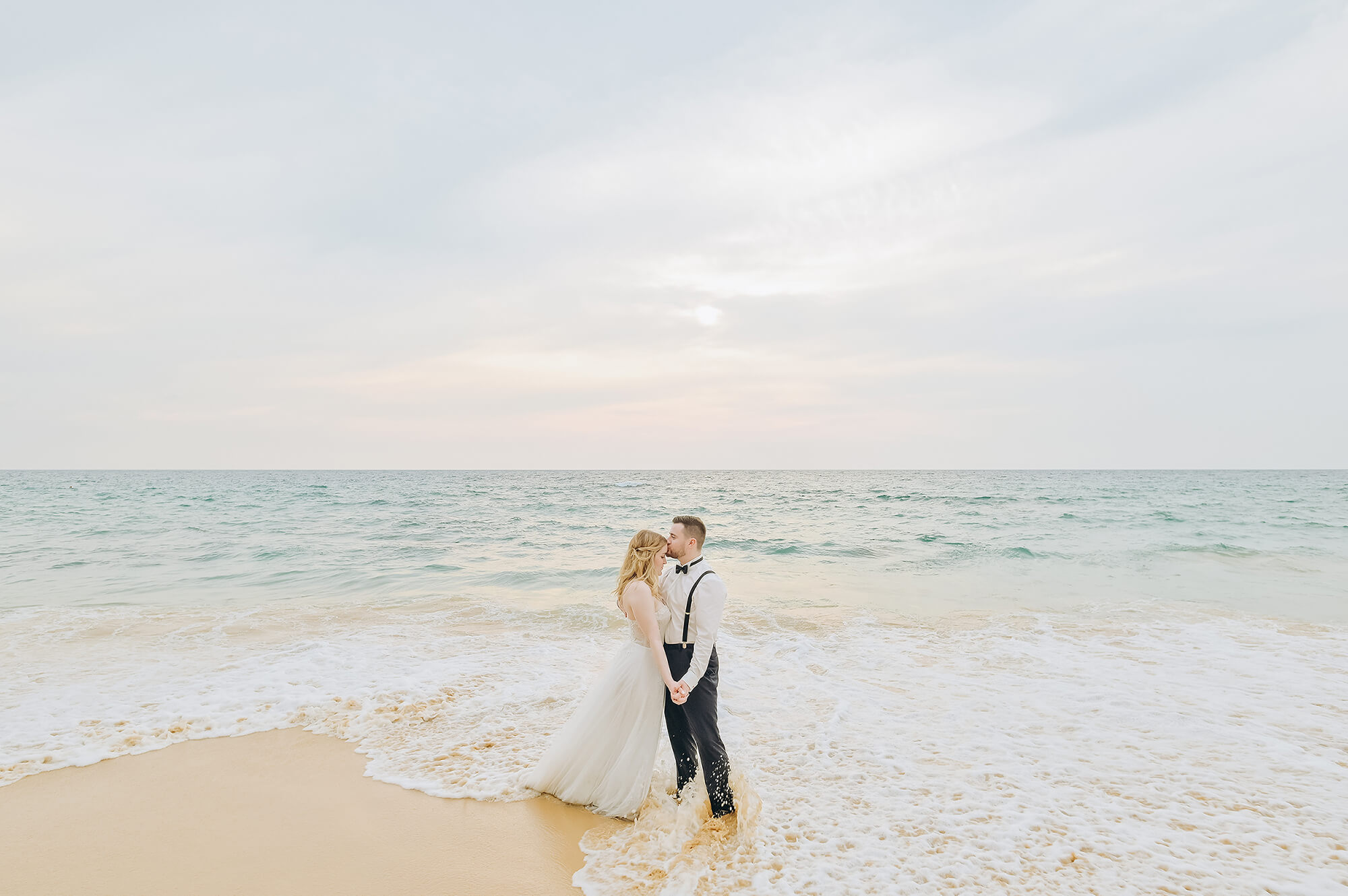 Honeymoon vacation photoshoot in Phuket