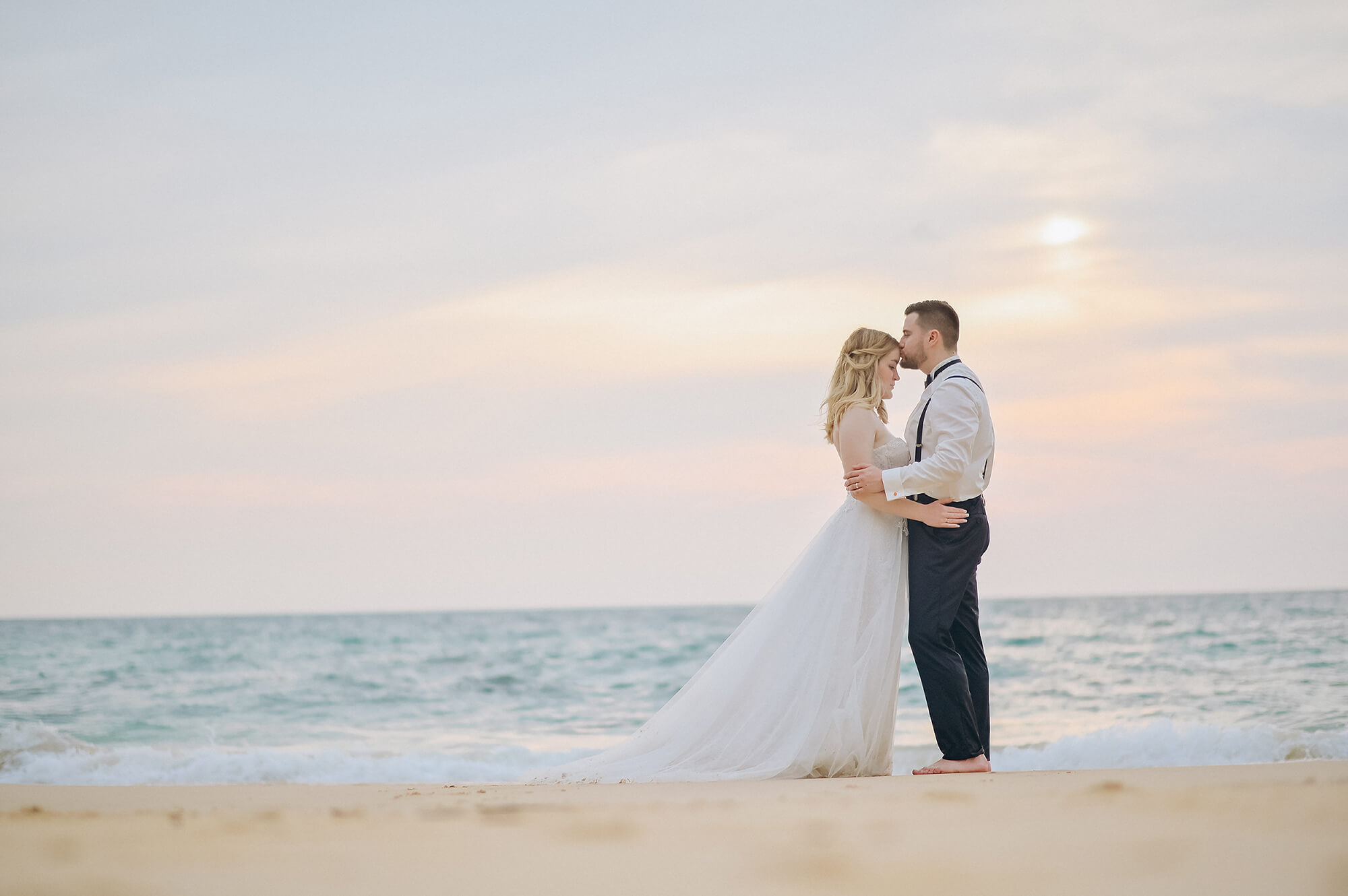 Honeymoon vacation photoshoot in Phuket