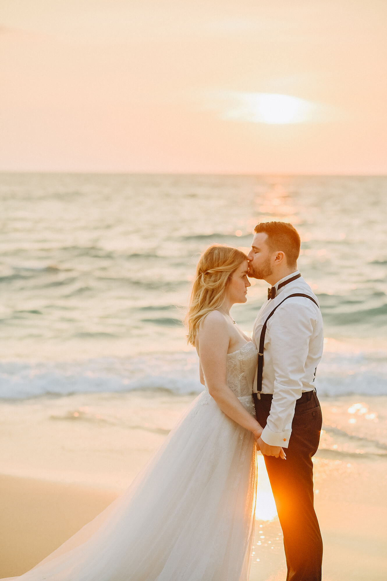 Honeymoon vacation photoshoot in Phuket