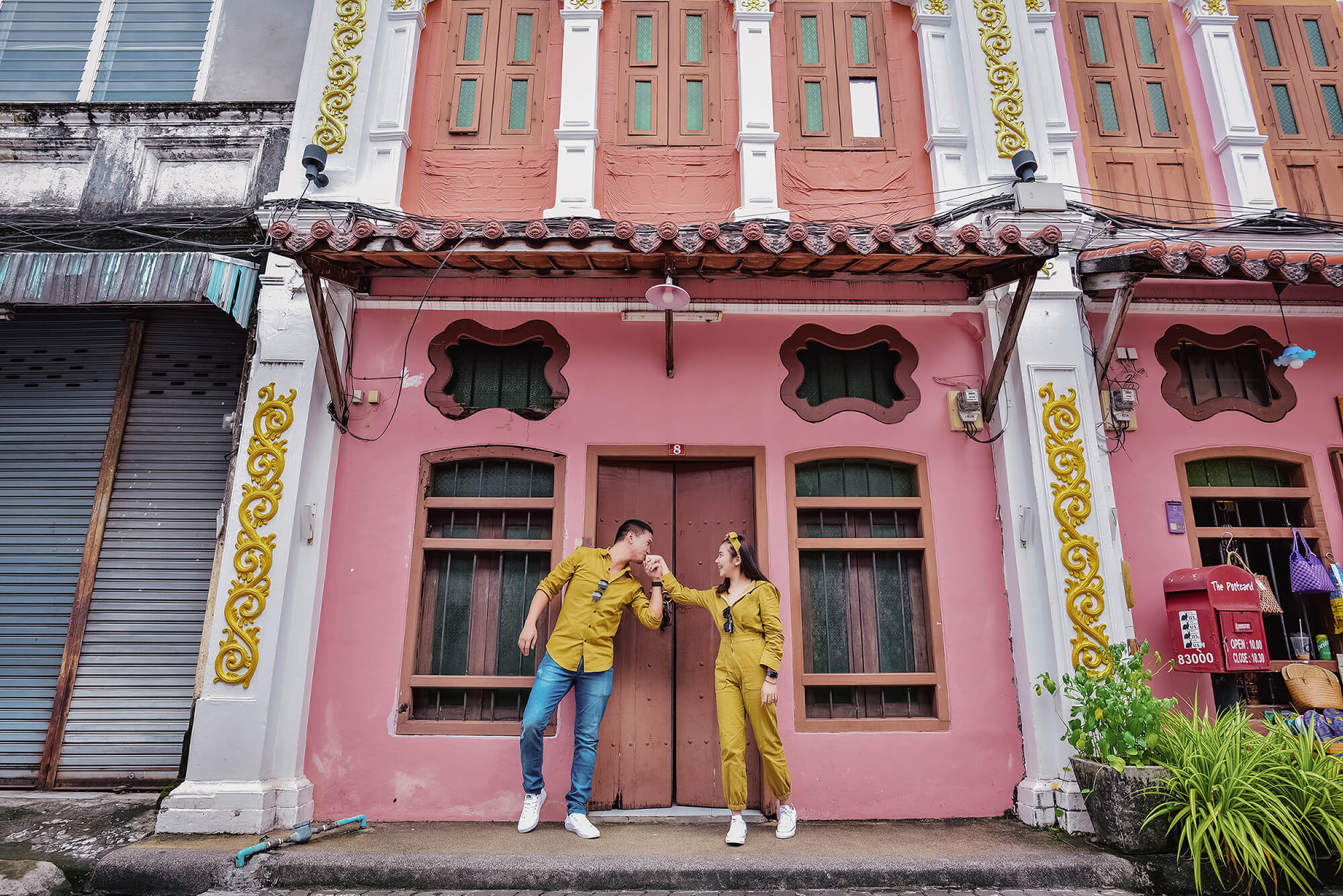 Phuket Old Town couple street photoshoot