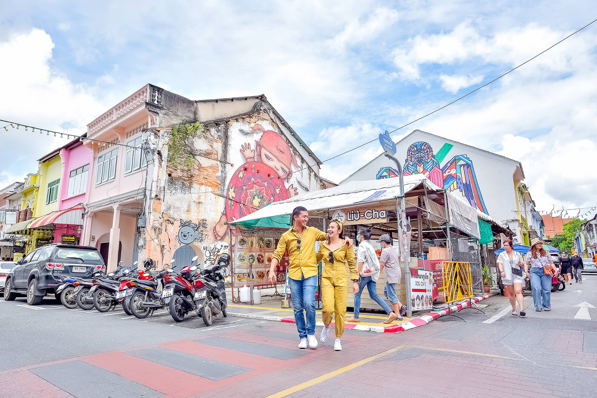 Phuket Old Town couple street photoshoot