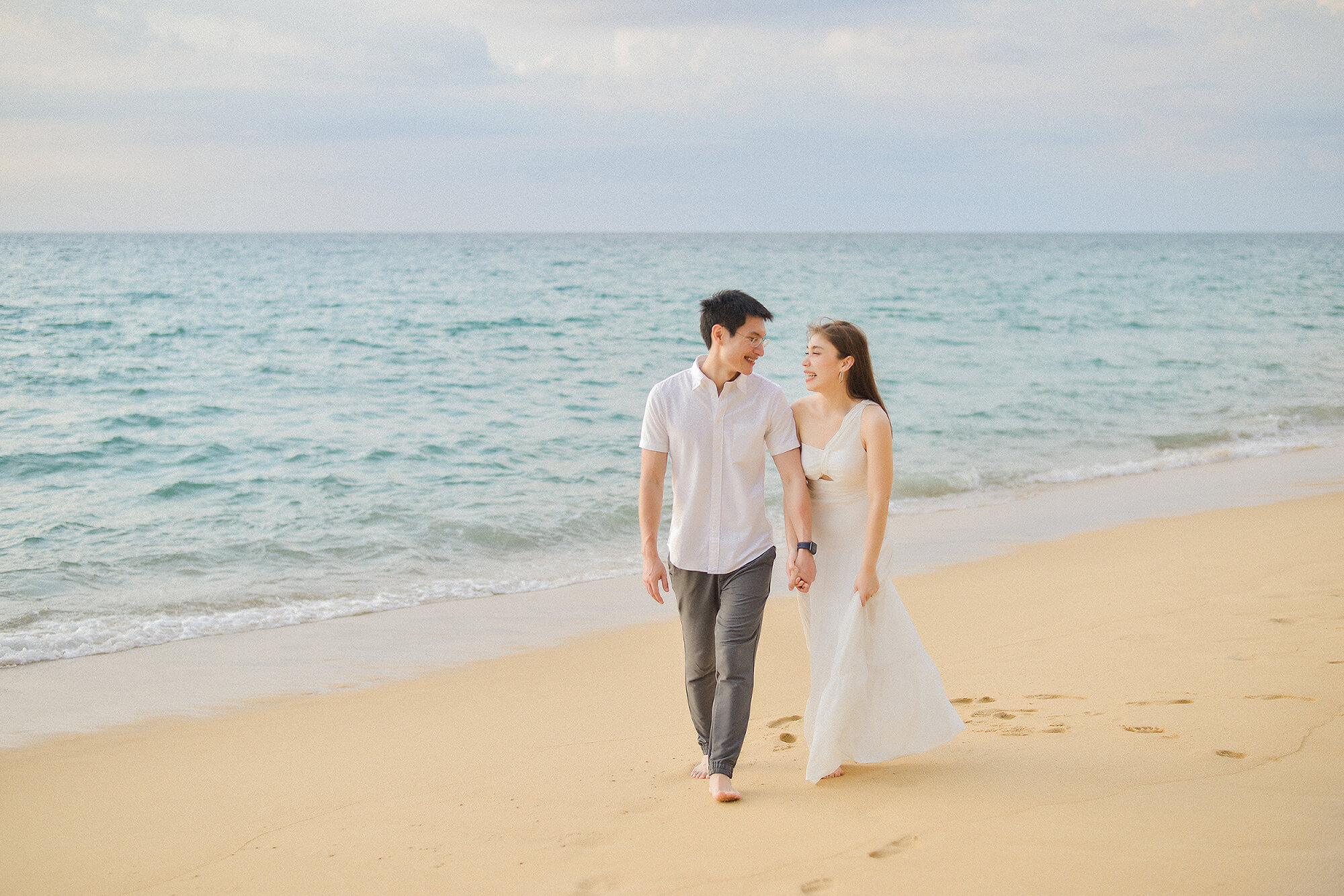 Phuket beach honeymoon photographer