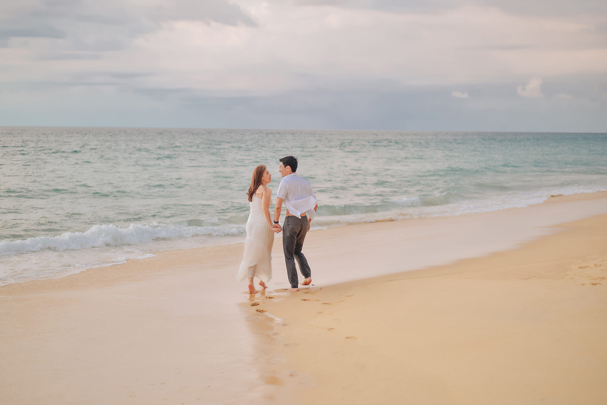 Phuket beach honeymoon photographer