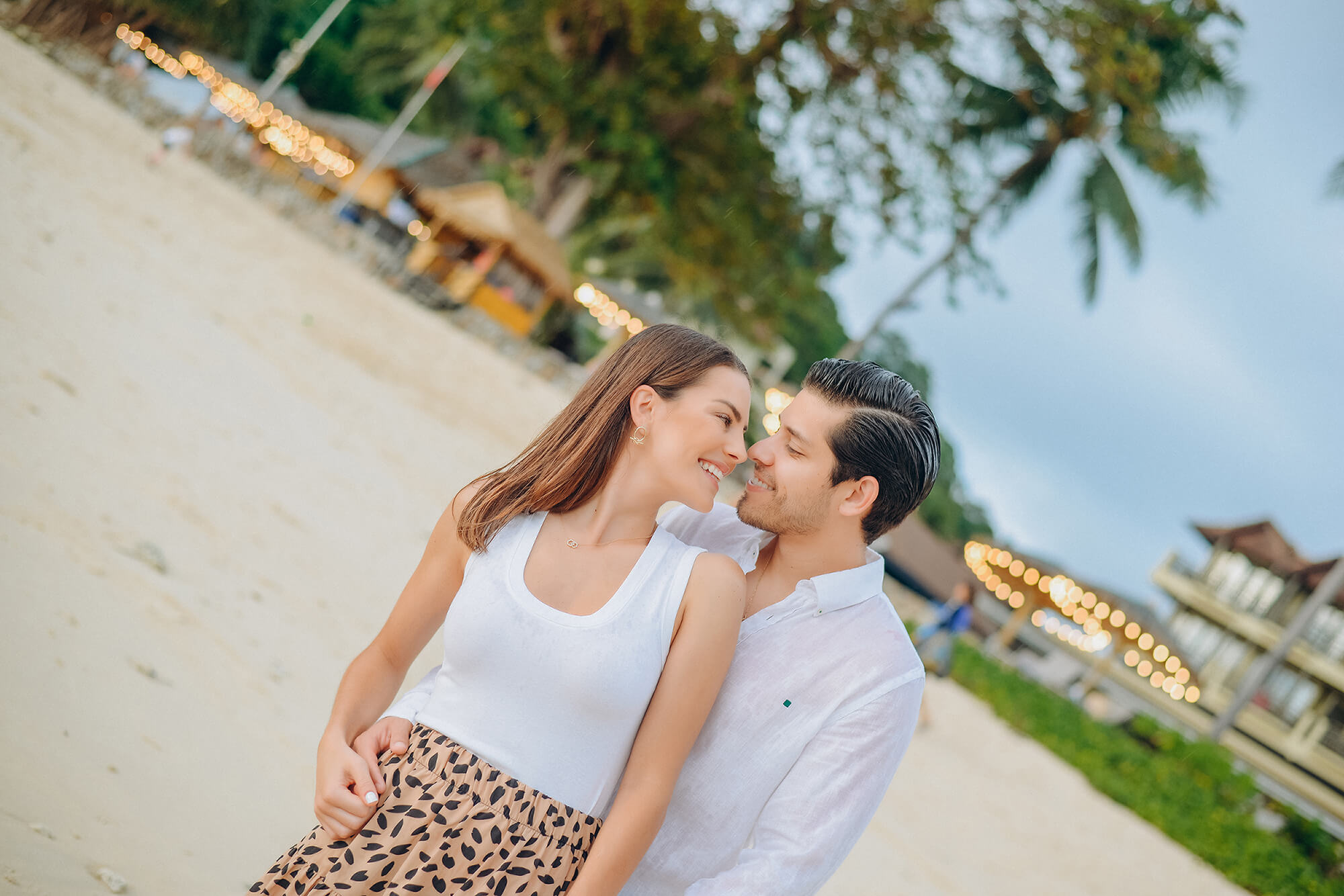 Romantic honeymoon photoshoot in Phuket