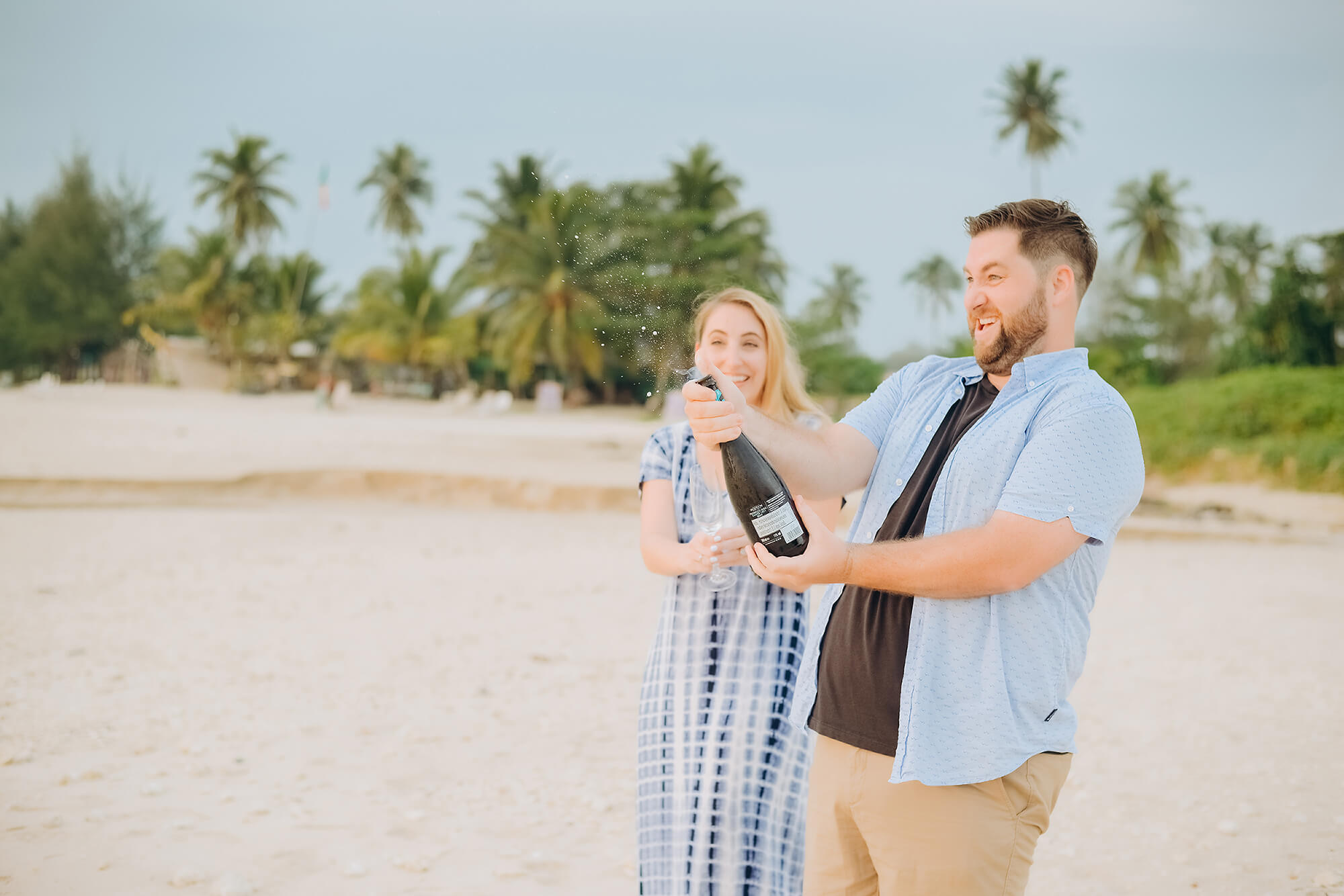 Romantic Khaolak honeymoon photoshoot